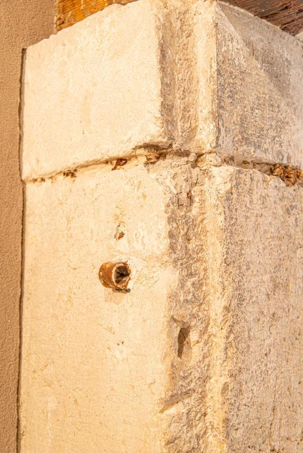 Ca' Leoncino - Venice Canal Front Apartment Bagian luar foto